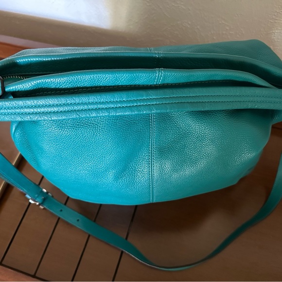 EUC Coach Leather Satchel Teal bag - Picture 3 of 11